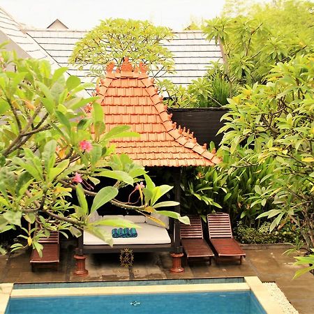 The Nibbana Villas Seminyak Esterno foto