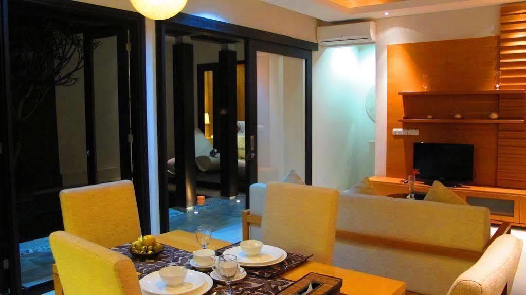 The Nibbana Villas Seminyak Esterno foto